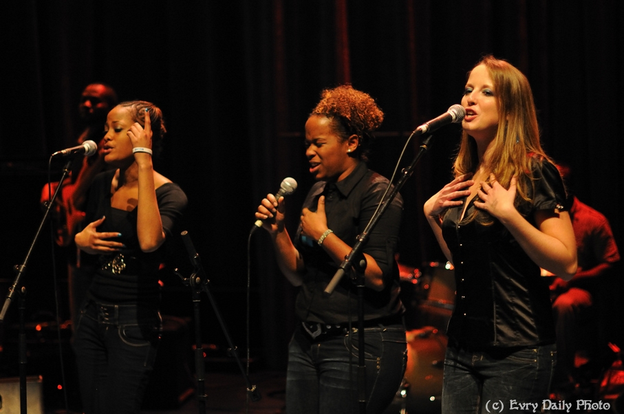 Evry Daily Photo - Telethon Evry 2010 - Concert Evry University Gospel - large - 5244076664.jpg